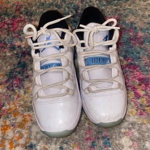 Jordan 11 Retro low legend blue